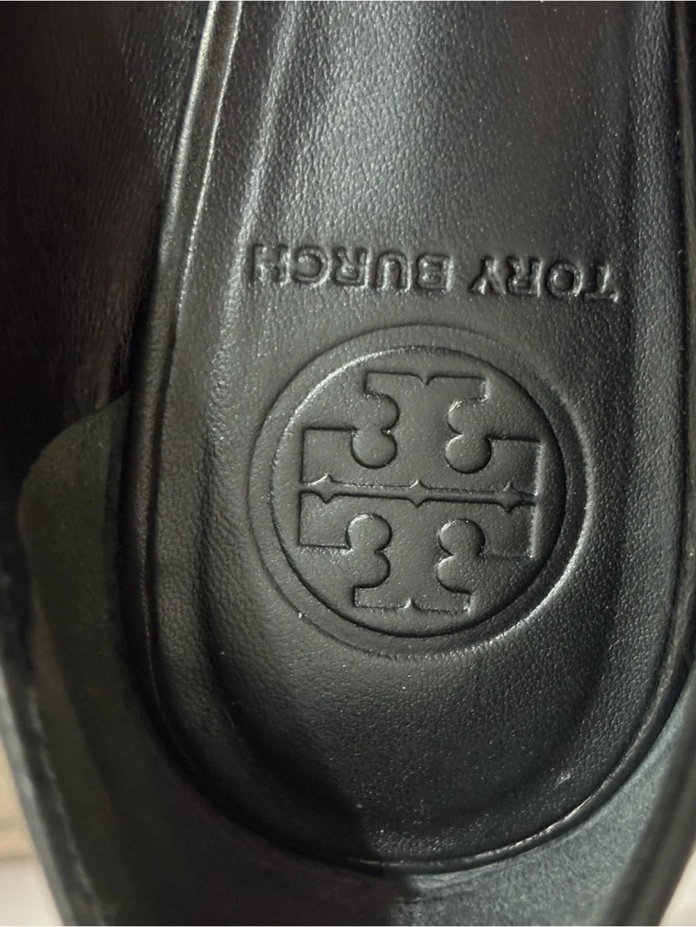 Tory Burch Black Leather. Ballet Flats with Gold Logo Medallion. Size 8